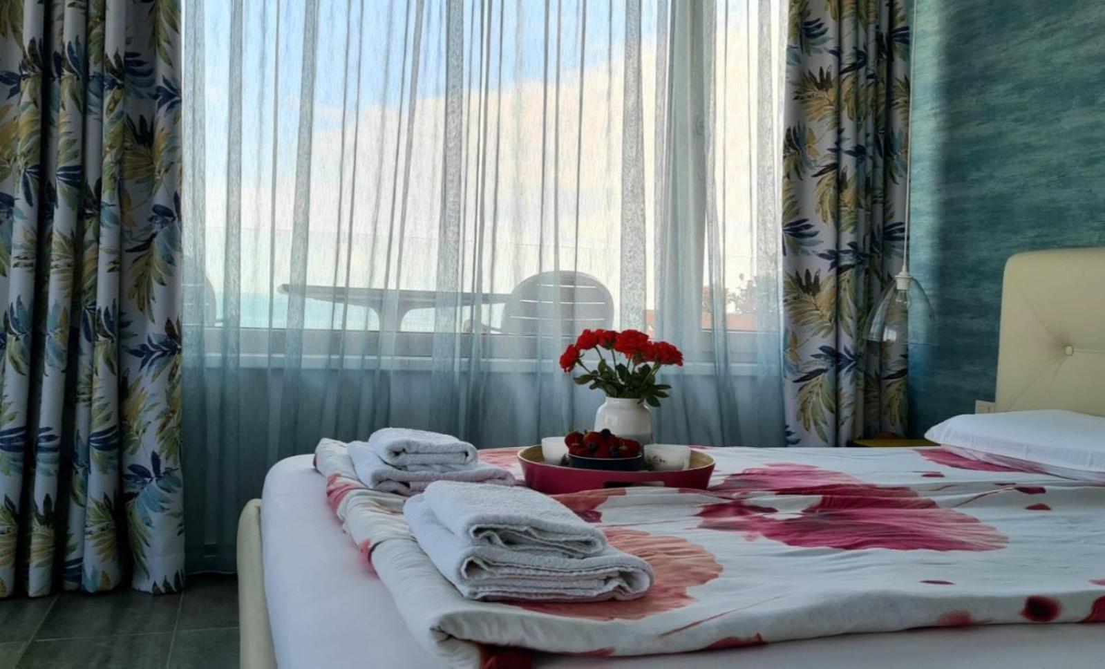 Villa Flora 索佐波尔 外观 照片